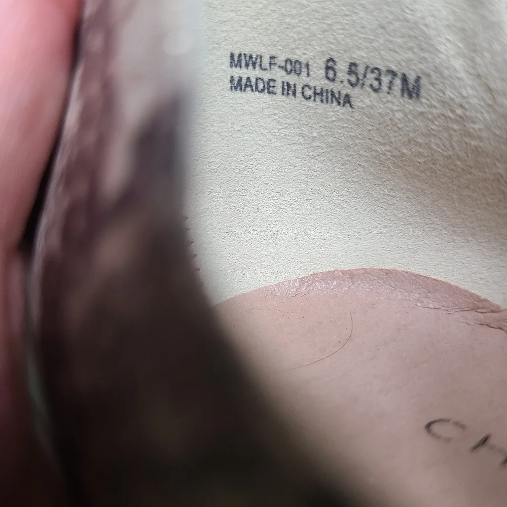 NWOT CHINESE LAUNDRY mali cream snake ankle boots - Picture 8 of 10